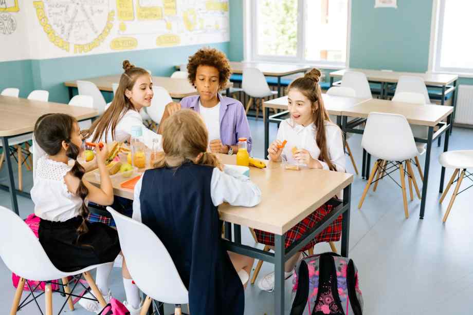 Frais de repas pour enfants chez l'assistante maternelle : indemnités via Pajemploi