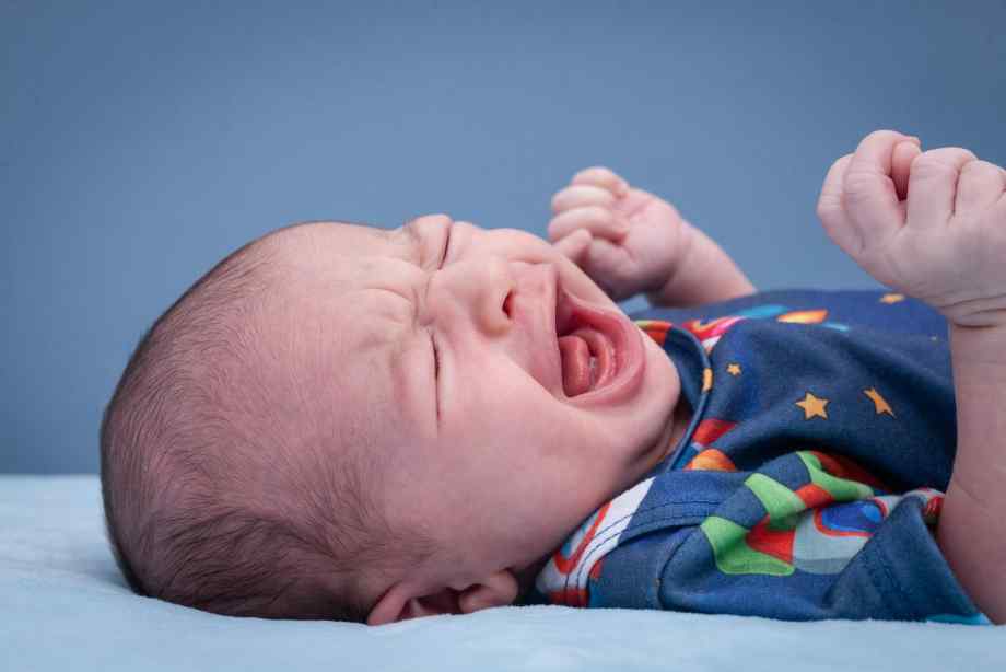 Quelles solutions pour soigner les troubles digestifs chez le bébé ?
