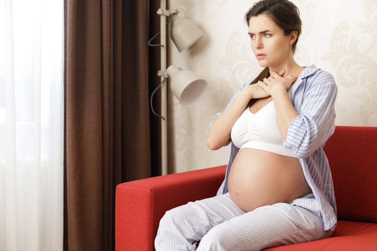 
                Comment soigner un mal de gorge chez une femme enceinte ? 
                            